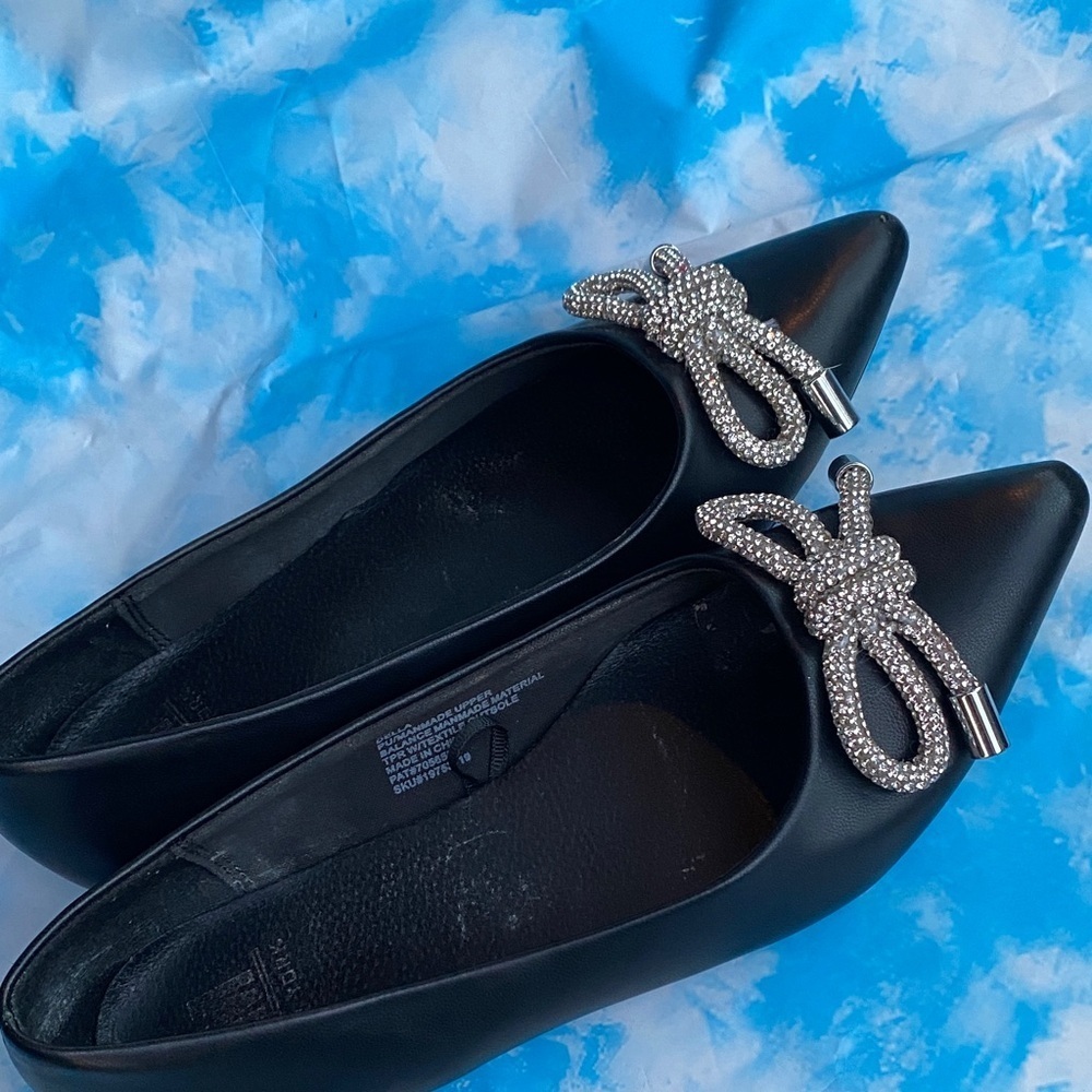 Chic Black Size 6 Ballet Flats with Rhinestone Bow Office Girlhoodcore